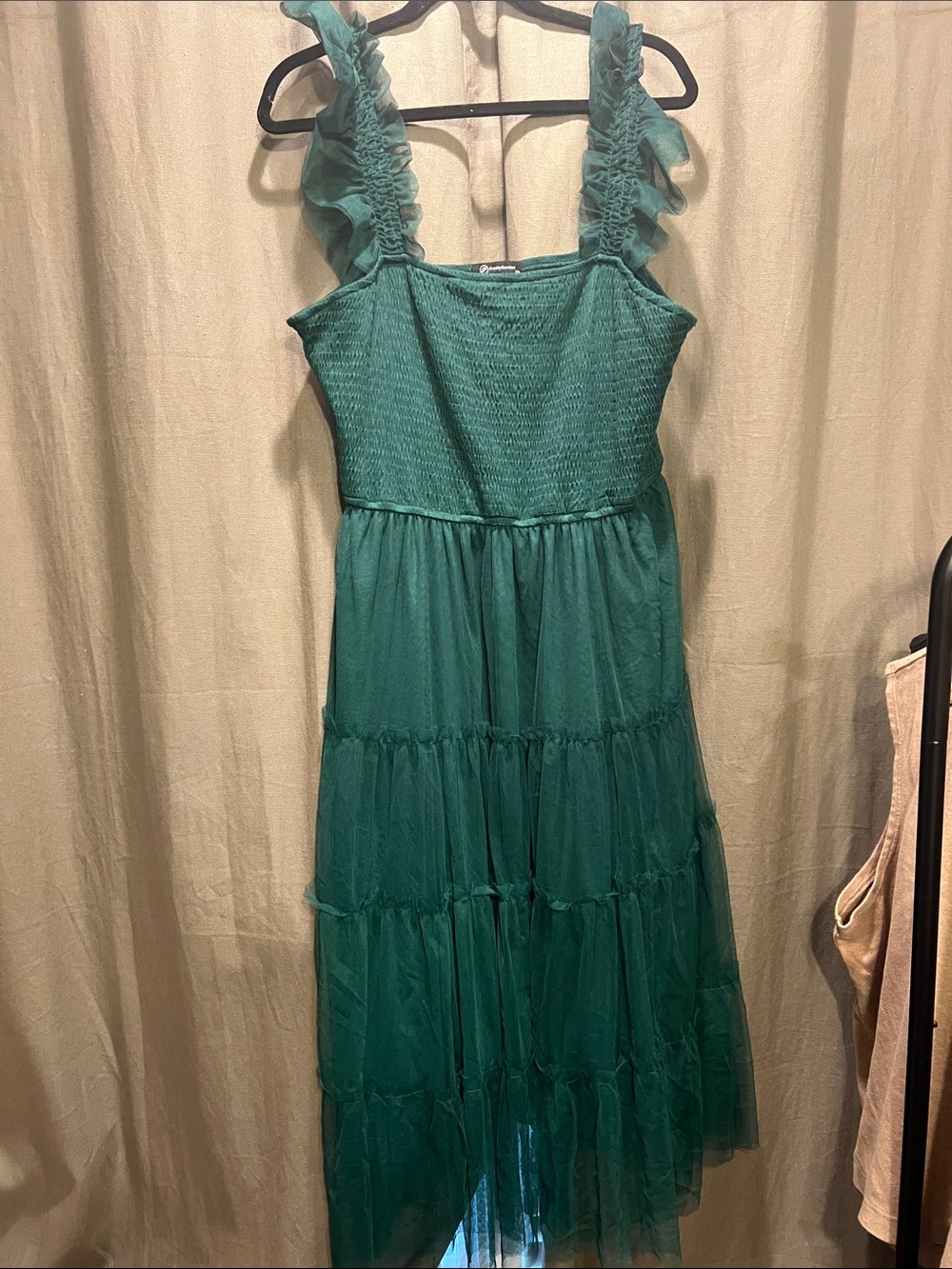 Ruffled Strap Tiered Maxi Dress in Emerald Green